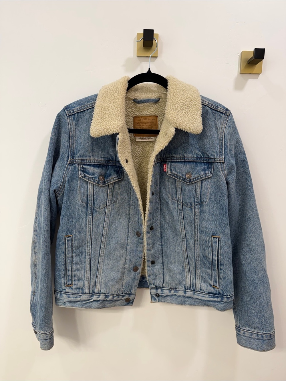 Levi's Women’s Light Blue Sherpa-Lined Denim Jacket